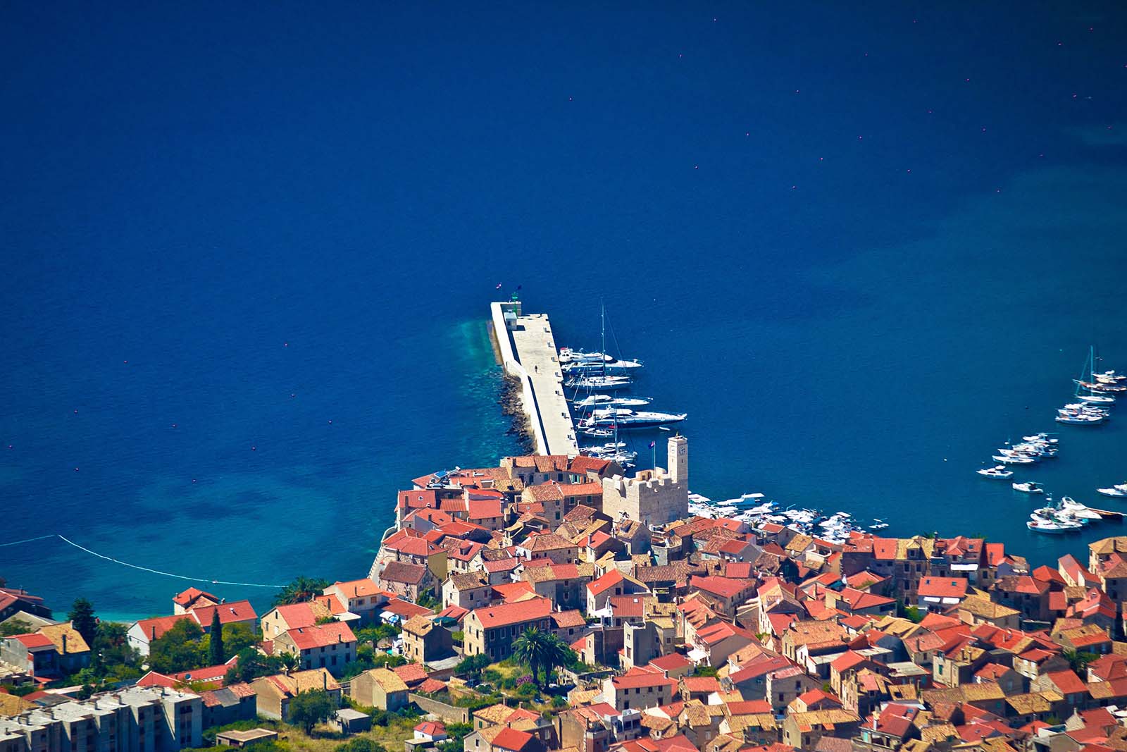 Komiža excursions trips